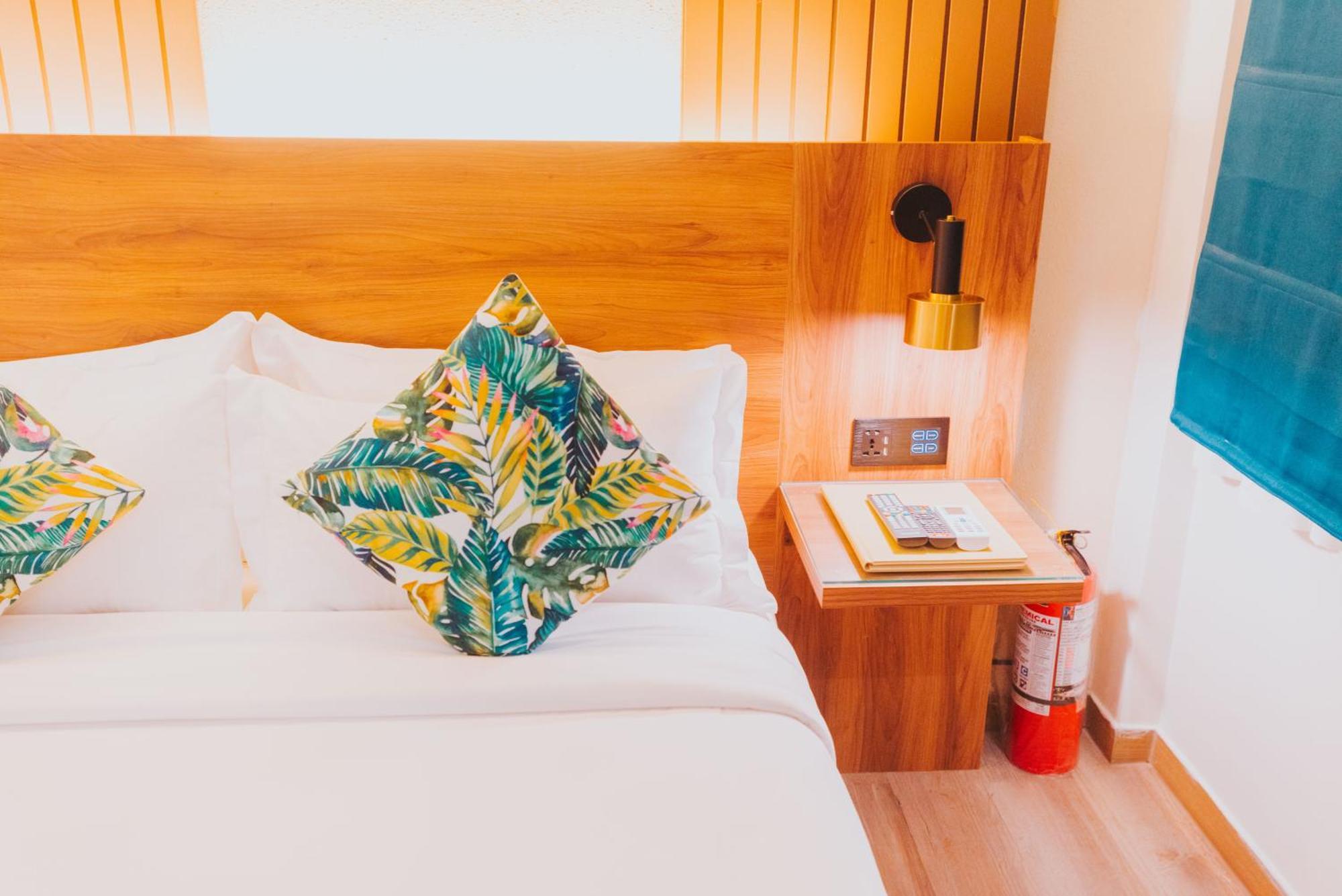 Surestay Studio By Best Western Clarkview Angeles City Exteriör bild