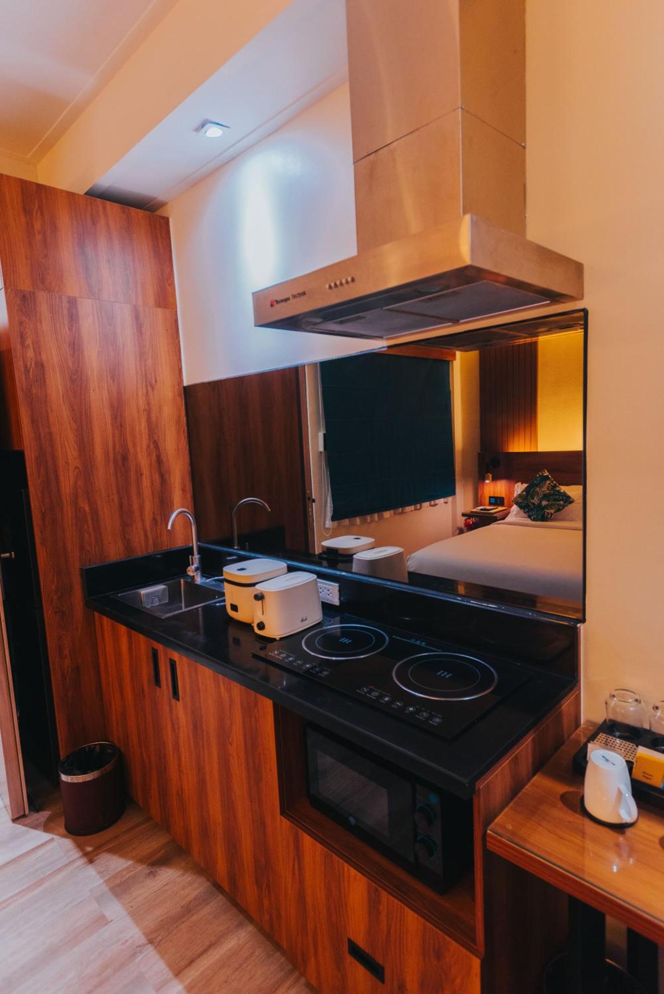 Surestay Studio By Best Western Clarkview Angeles City Exteriör bild