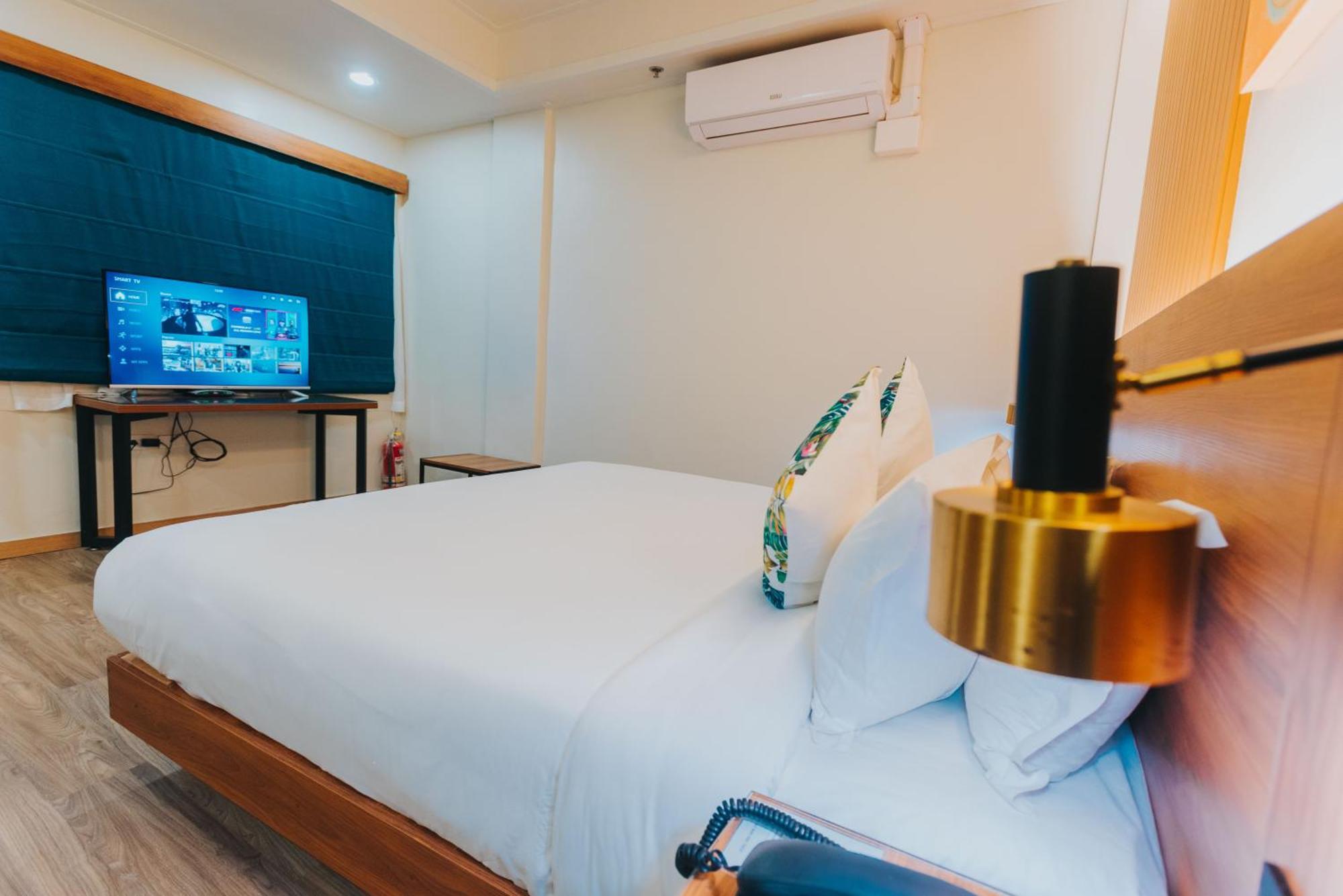 Surestay Studio By Best Western Clarkview Angeles City Exteriör bild