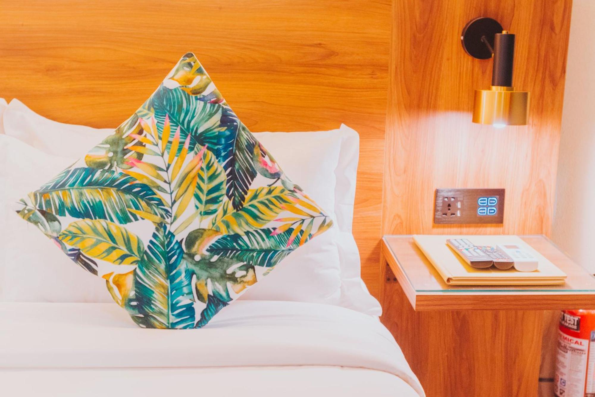 Surestay Studio By Best Western Clarkview Angeles City Exteriör bild