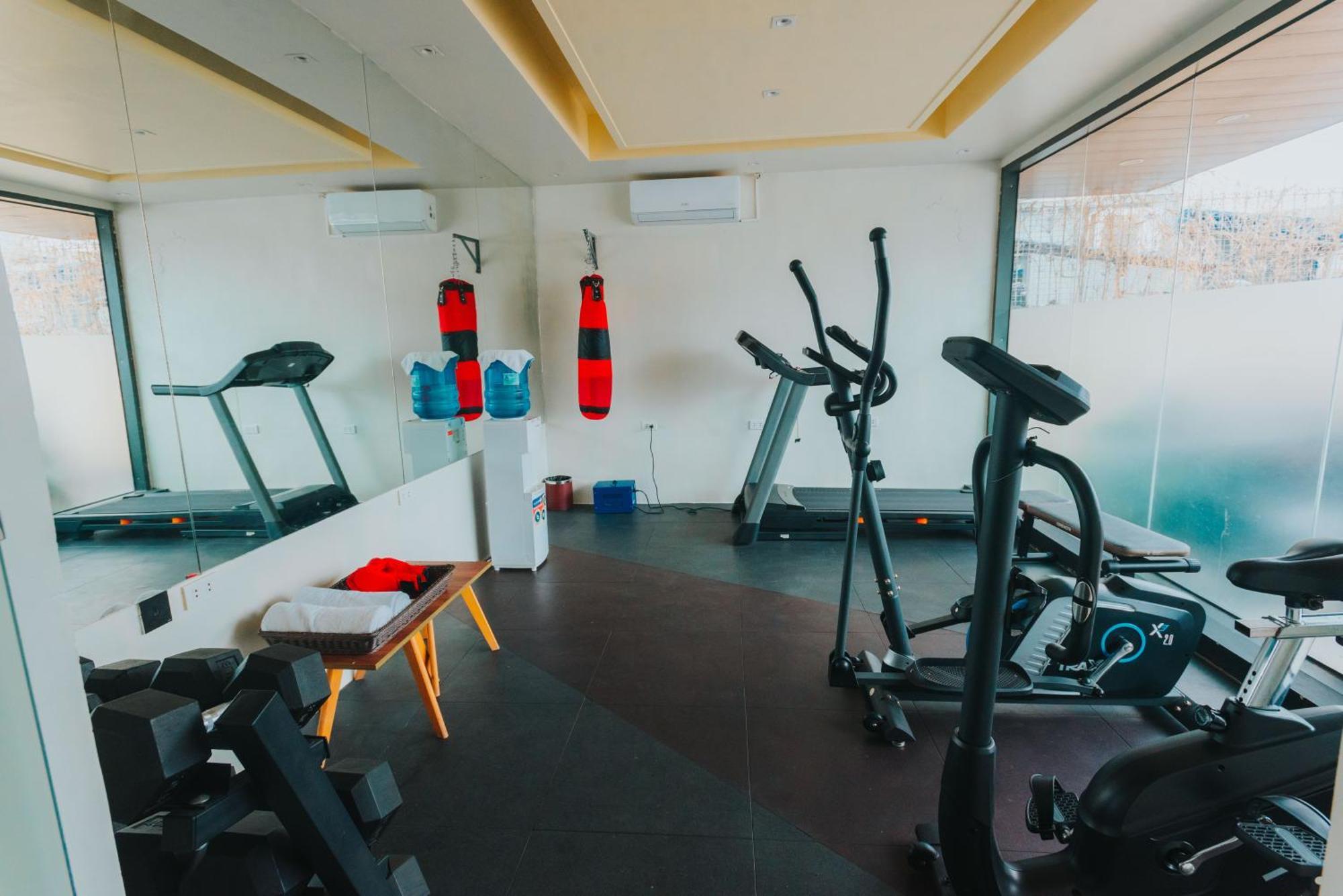 Surestay Studio By Best Western Clarkview Angeles City Exteriör bild